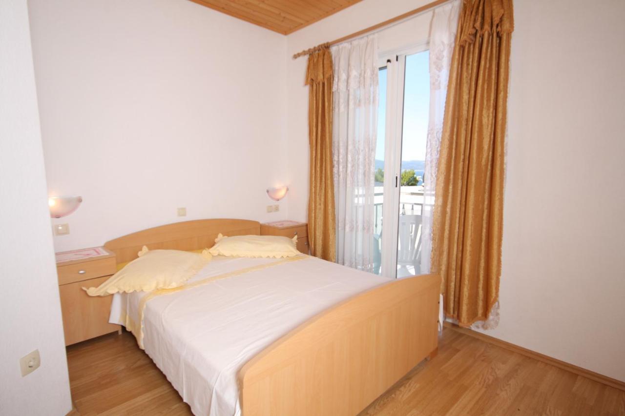 Apartments And Rooms With Parking Space Brela, Makarska - 6895 Екстер'єр фото