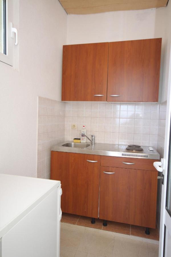 Apartments And Rooms With Parking Space Brela, Makarska - 6895 Екстер'єр фото